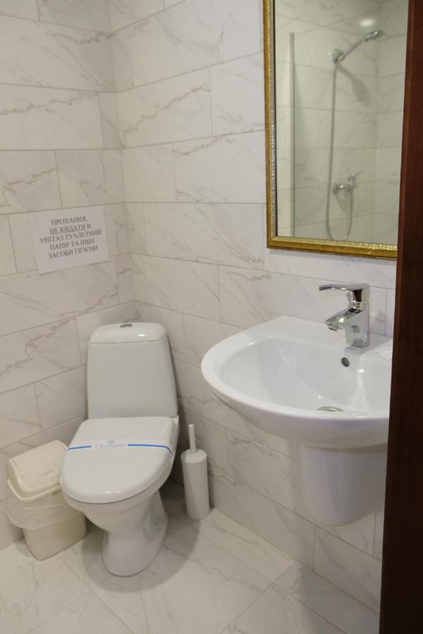 Лісовий Готель Гайки Jîtomîr Exterior foto